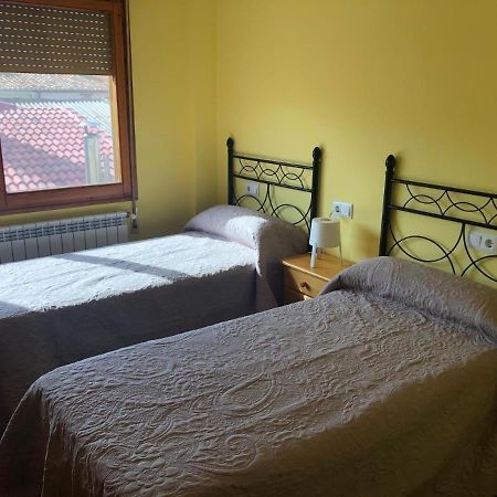 Bar Hostal Torralba De Los Sisones Екстер'єр фото