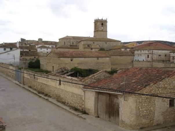 Bar Hostal Torralba De Los Sisones Екстер'єр фото